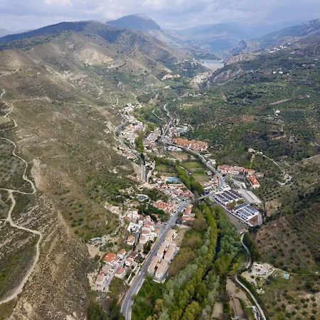 El Refugio Pinos Genil