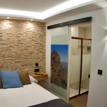 El Refugio 2* بينوس جينيل