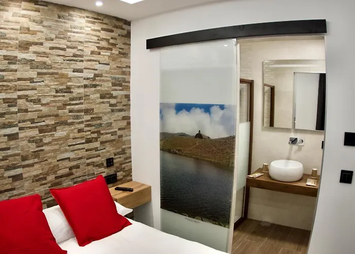 Otel El Refugio Pinos Genil